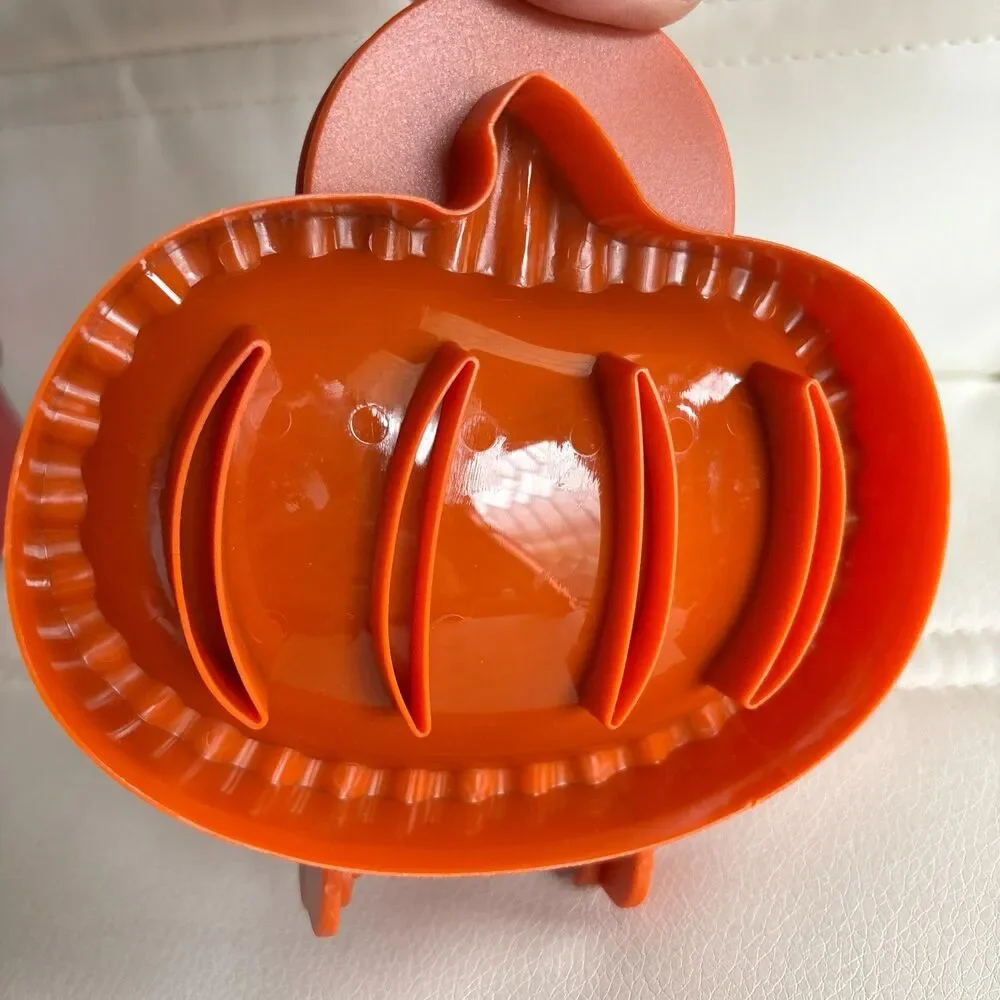 Williams Sonoma Autumn Mini Pie Molds Set Of 3 Pumpkin/Acorn/ Apple Pies